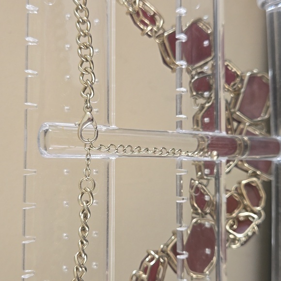 2 Statement necklaces with clear jewelry stand - Picture 3 of 7